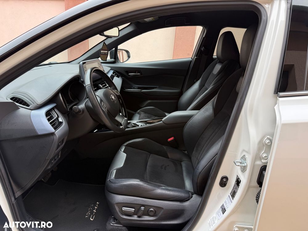 Toyota C-HR 2.0 HSD 184 CP 4x2 CVT C-ult Style bi-tone - 16