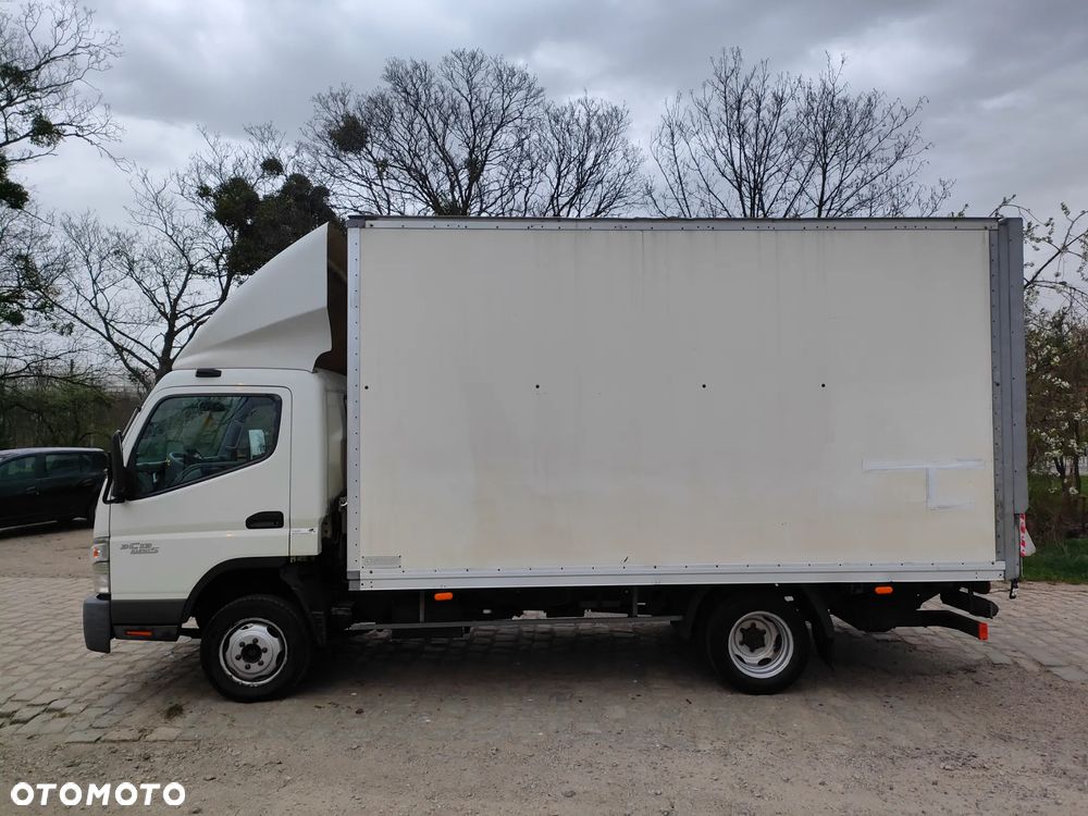 Mitsubishi fuso - 6