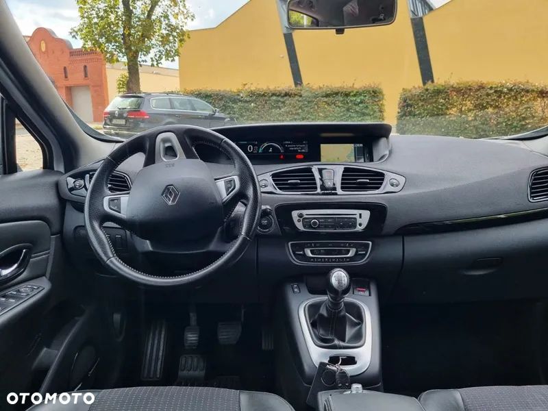 Renault Scenic dCi 160 Bose Edition - 11