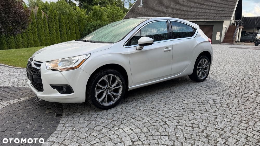 Citroën DS4 1.6 HDi SoChic - 9
