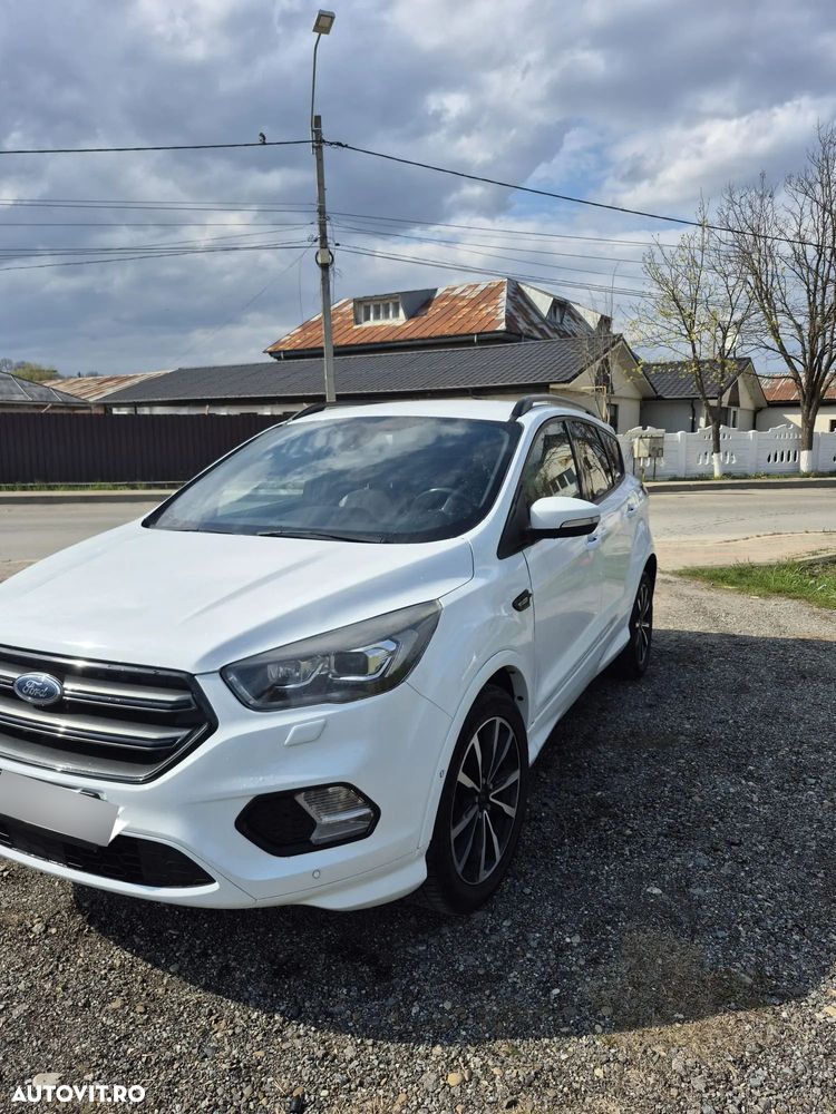 Ford Kuga 1.5 TDCi 2WD ST-Line - 3
