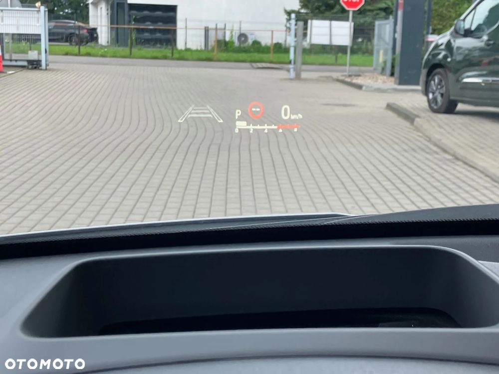 Toyota Yaris Hybrid 1.5 GR Sport - 27
