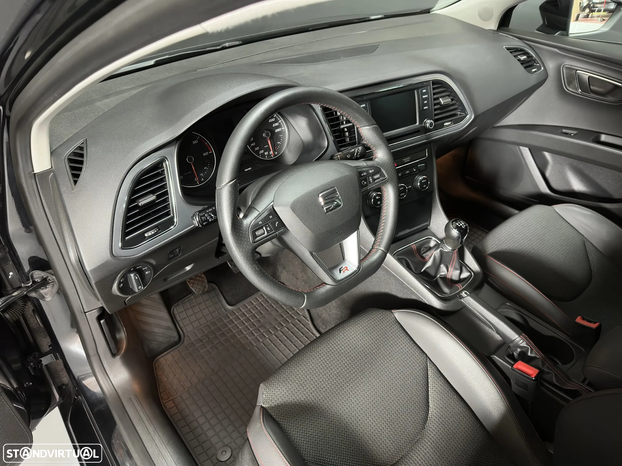 SEAT Leon 2.0 TDI DPF FR - 12