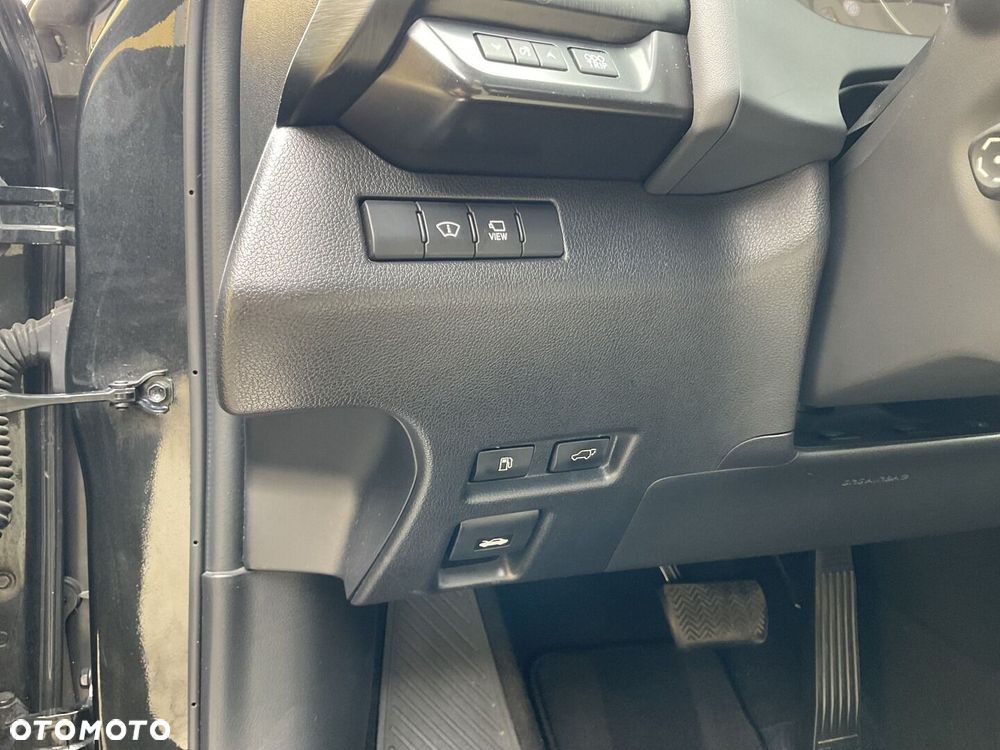 Lexus UX - 23