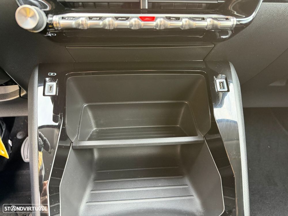 Peugeot 208 1.2 PureTech Active Pack - 16