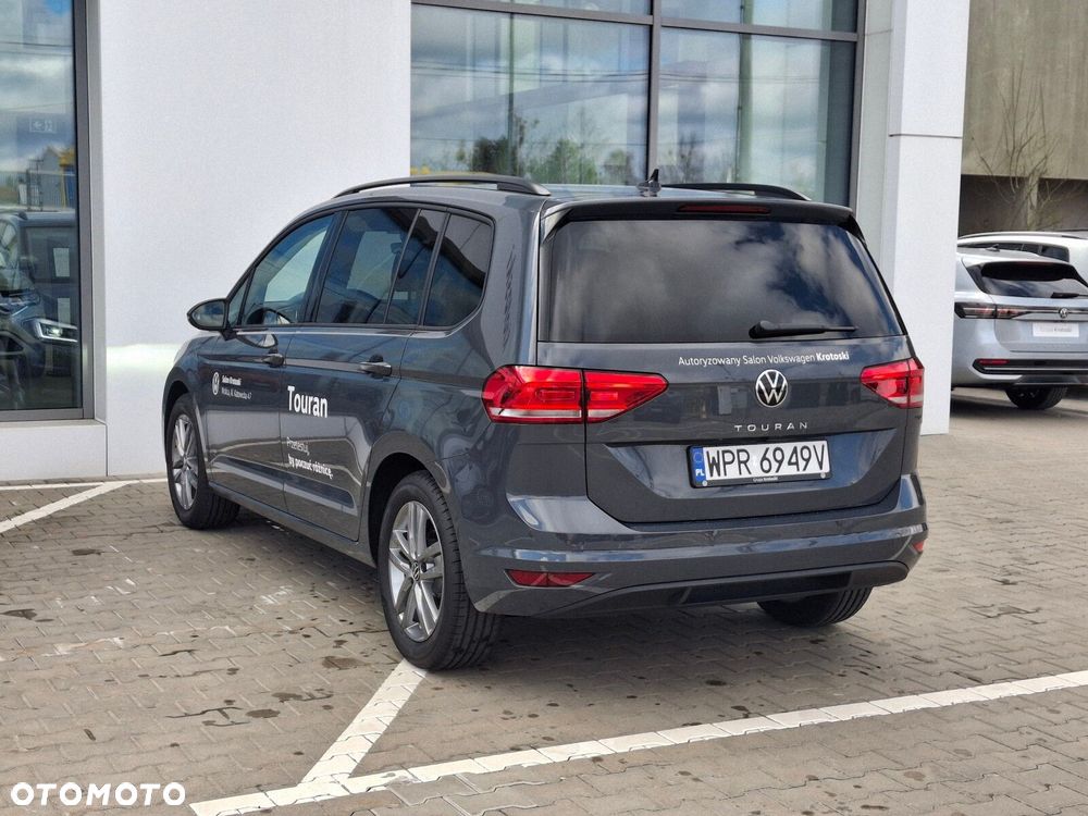 Volkswagen Touran - 8