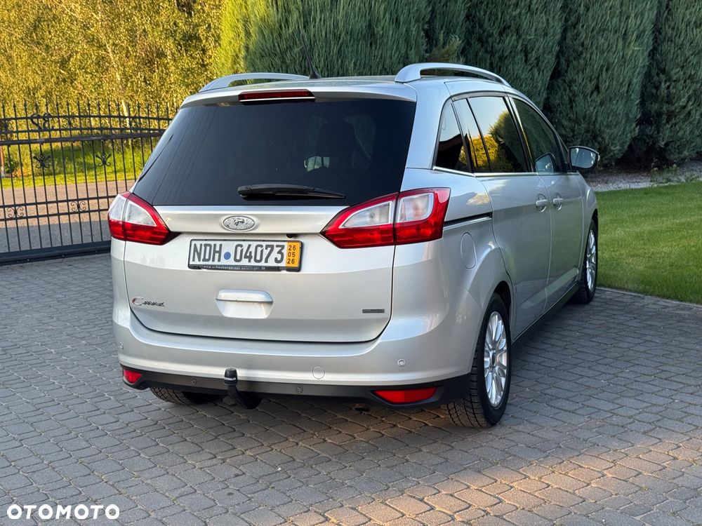 Ford Grand C-MAX - 11