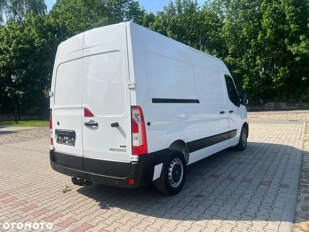 Renault Master 2.3 DCI / 136 KM / L2H2 / - 8