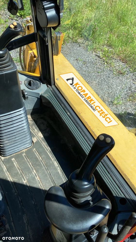 New Holland LB 115B - 4PS - 5