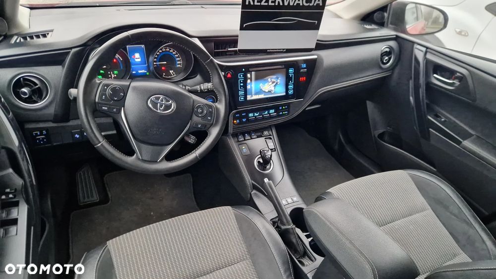 Toyota Auris Hybrid 135 Prestige - 9