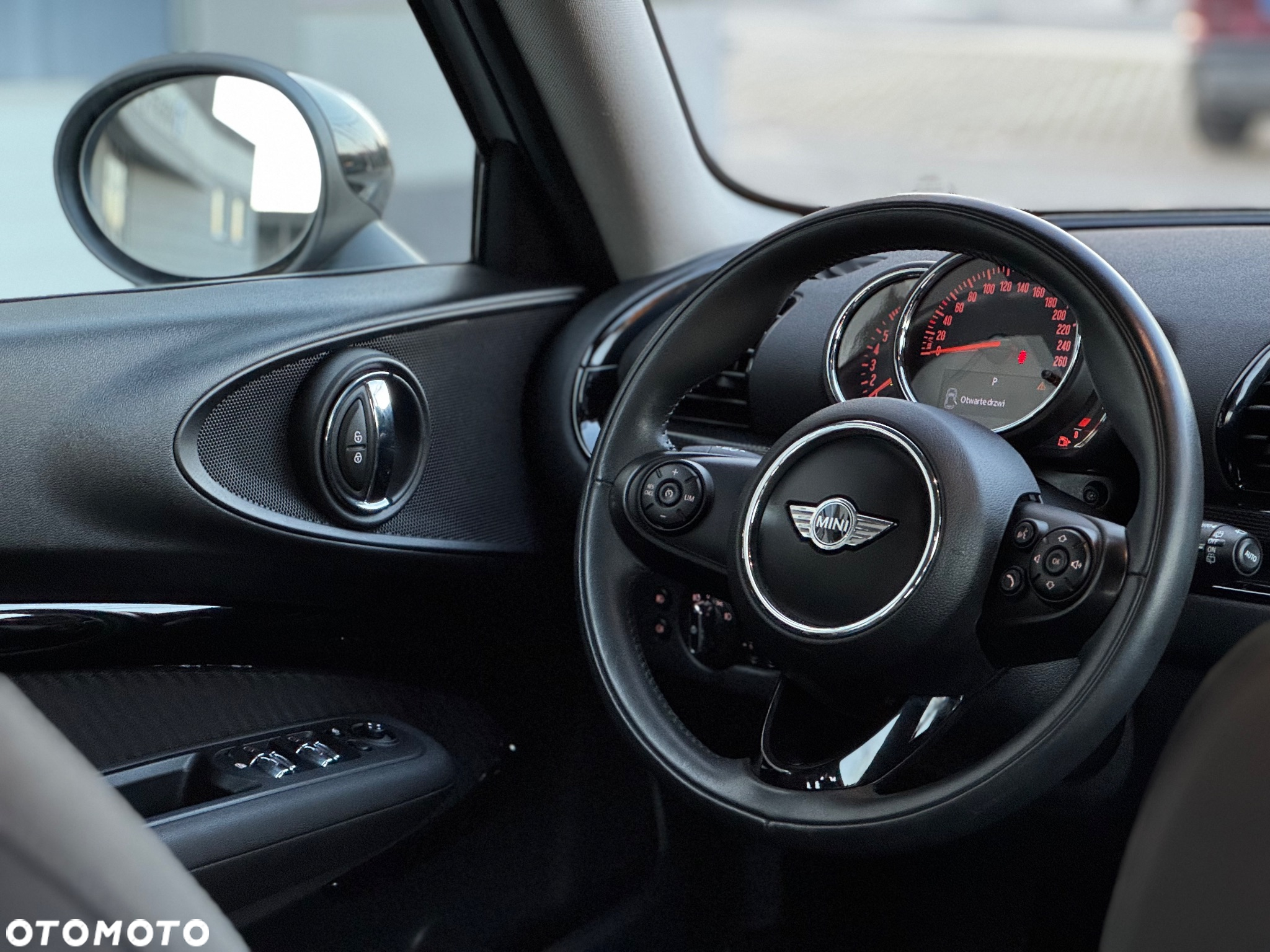 MINI Clubman Cooper Essential Trim - 25