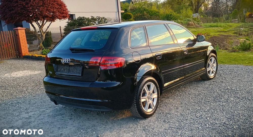 Audi A3 Sportback 1.6 Ambiente - 11