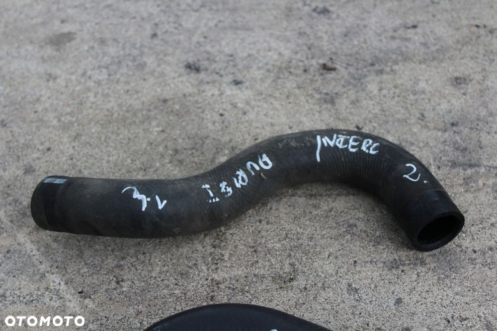 WĄŻ RURA POWIETRZA INTERCOOLERA AURIS I 1.4 D4D - 3