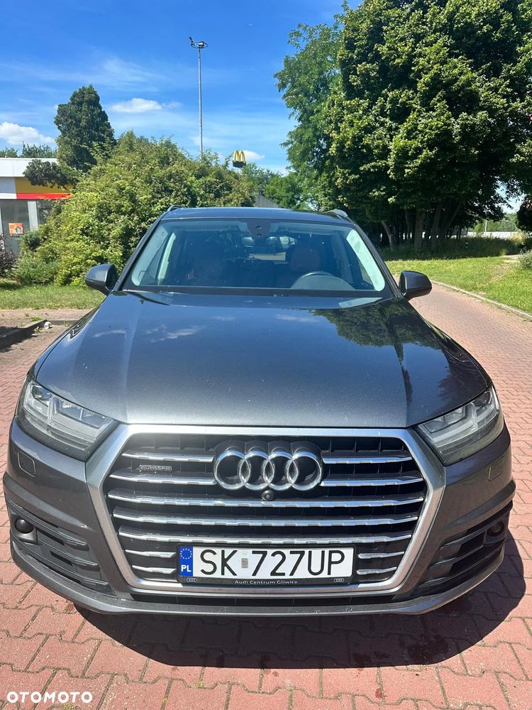 Audi Q7 - 1