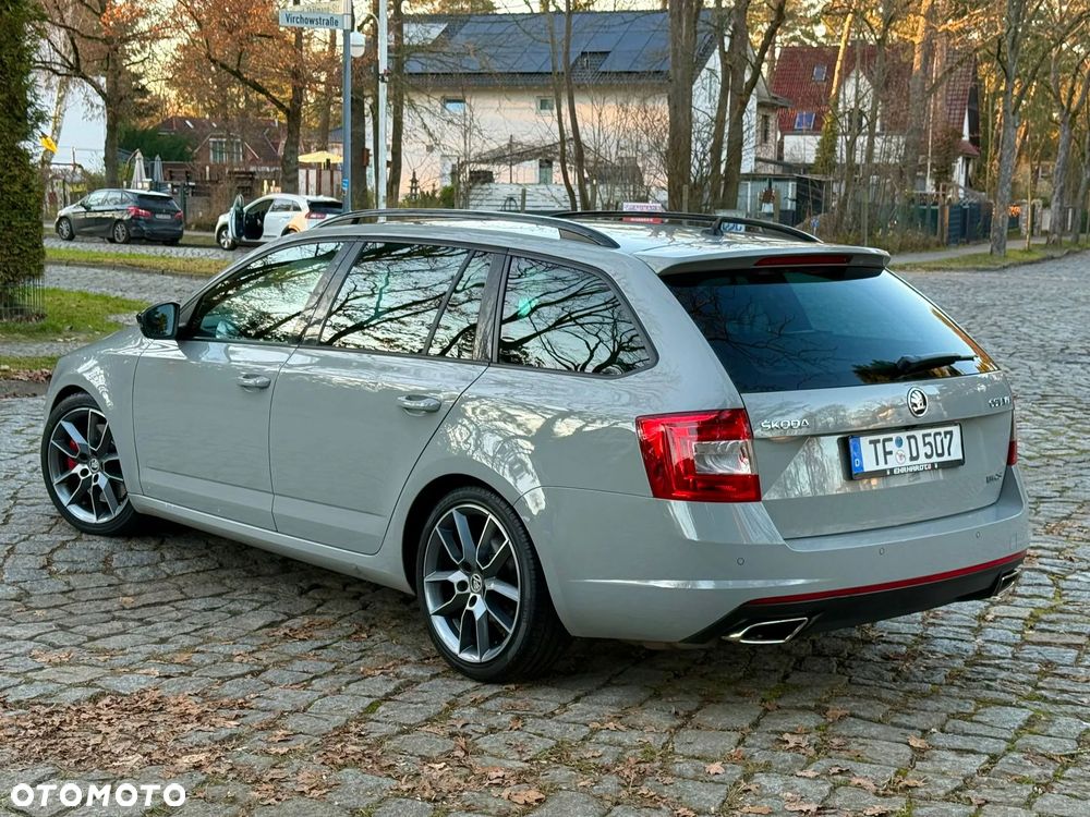 Skoda Octavia 2.0 TDI RS Challenge DSG - 4