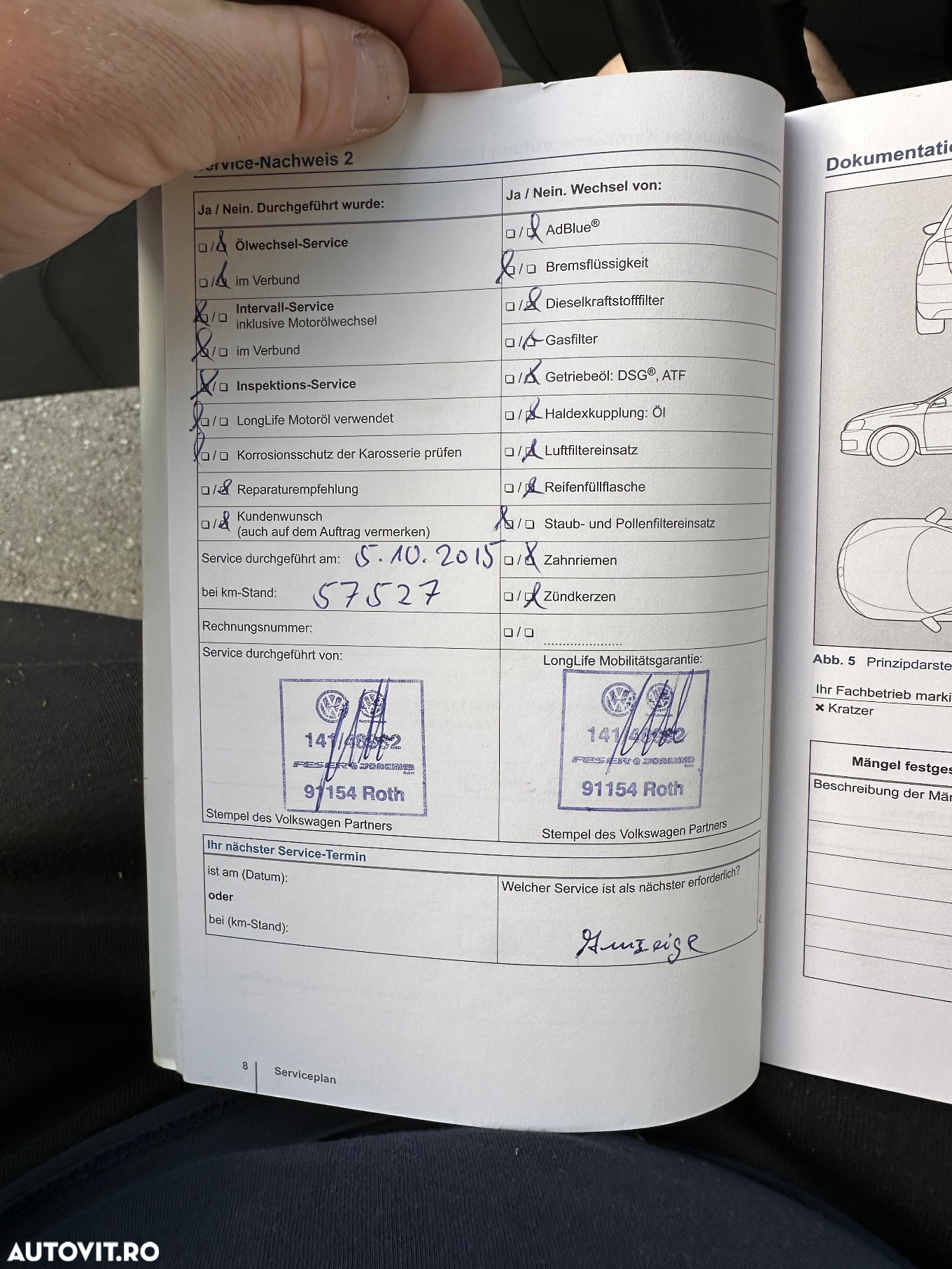 Volkswagen Touran 1.6 TDI DPF BlueMotion Technology MATCH - 23