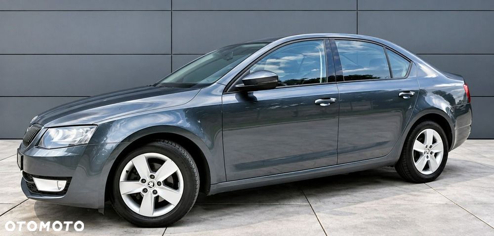 Skoda Octavia 2.0 TDI Edition DSG - 6
