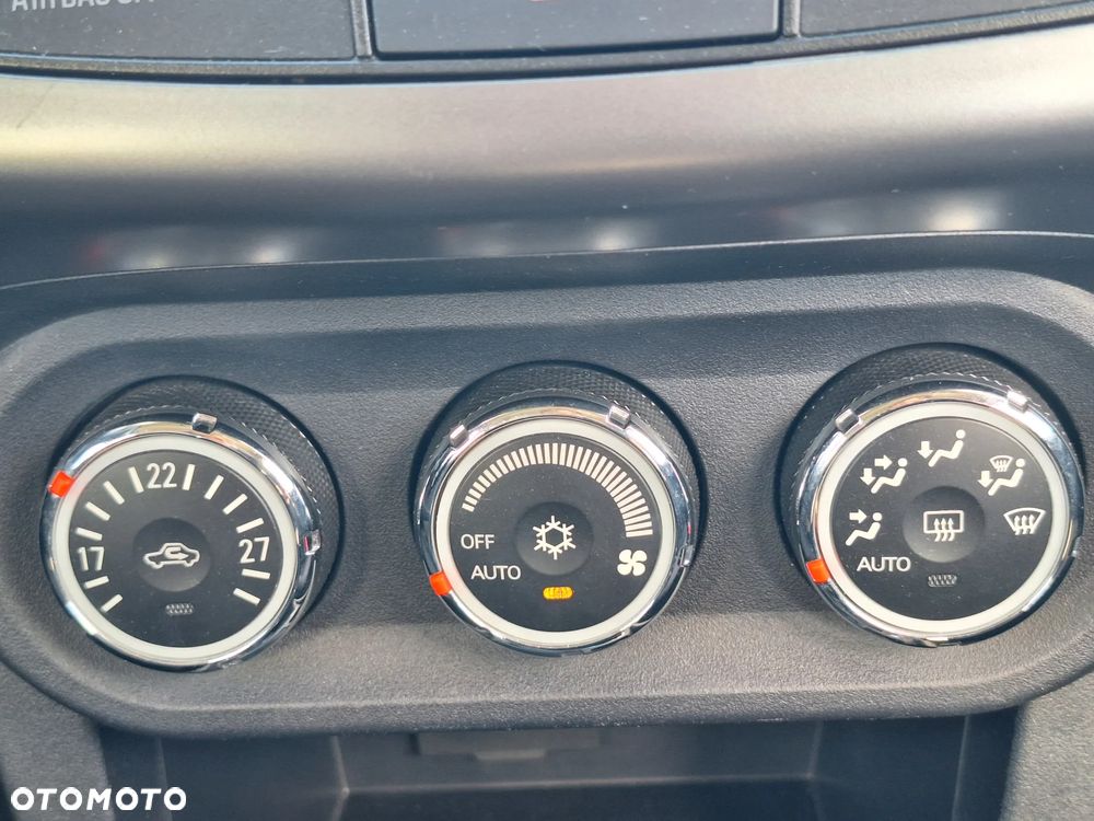 Mitsubishi Lancer 1.5 Invite - 20