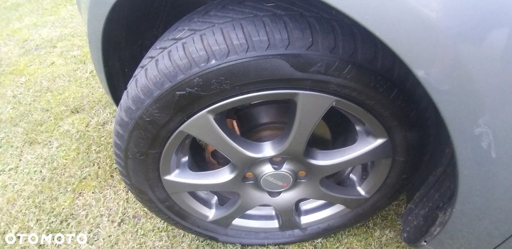 Ford KA 1.2 Titanium (air4) - 13