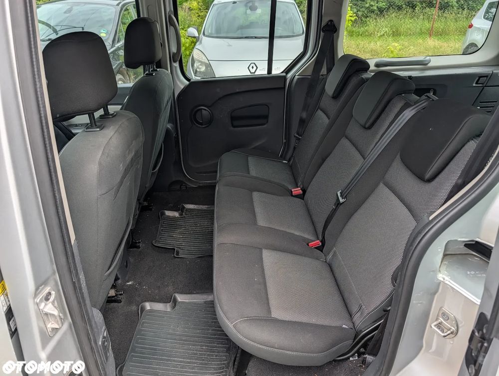 Renault Kangoo ENERGY dCi 110 FAP Start & Stop Grand - 12