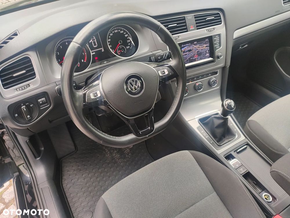 Volkswagen Golf 1.2 TSI BMT Trendline Perfectline - 8
