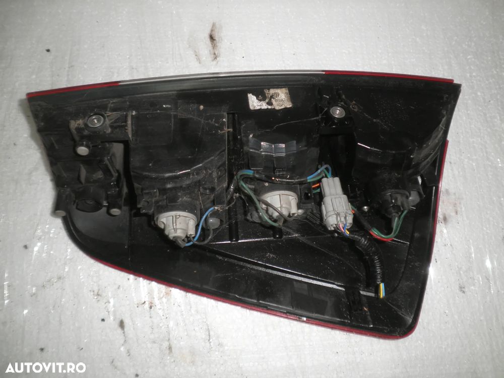 Stop stanga Nissan Navara 2018 ( cu defect - 3