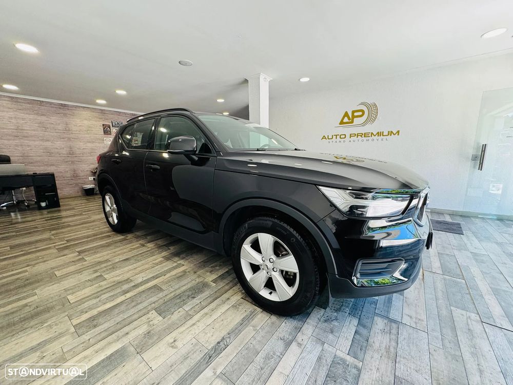 Volvo XC 40 1.5 T2 Momentum Plus - 4