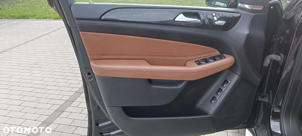 Mercedes-Benz GLS 350 d 4-Matic - 17