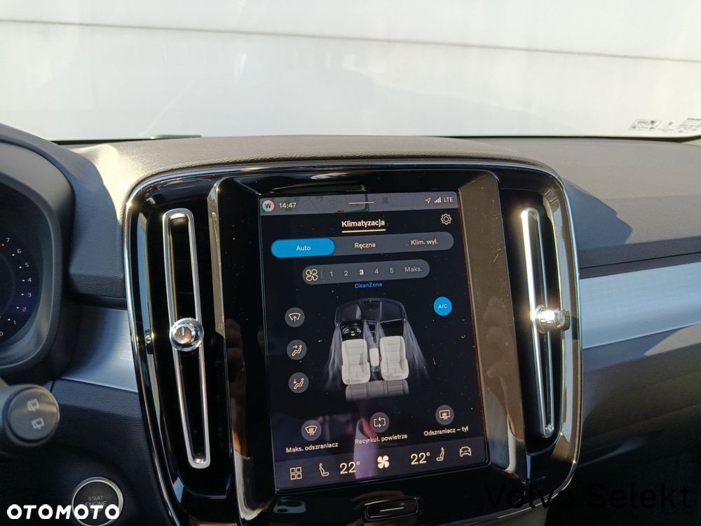 Volvo XC 40 - 25