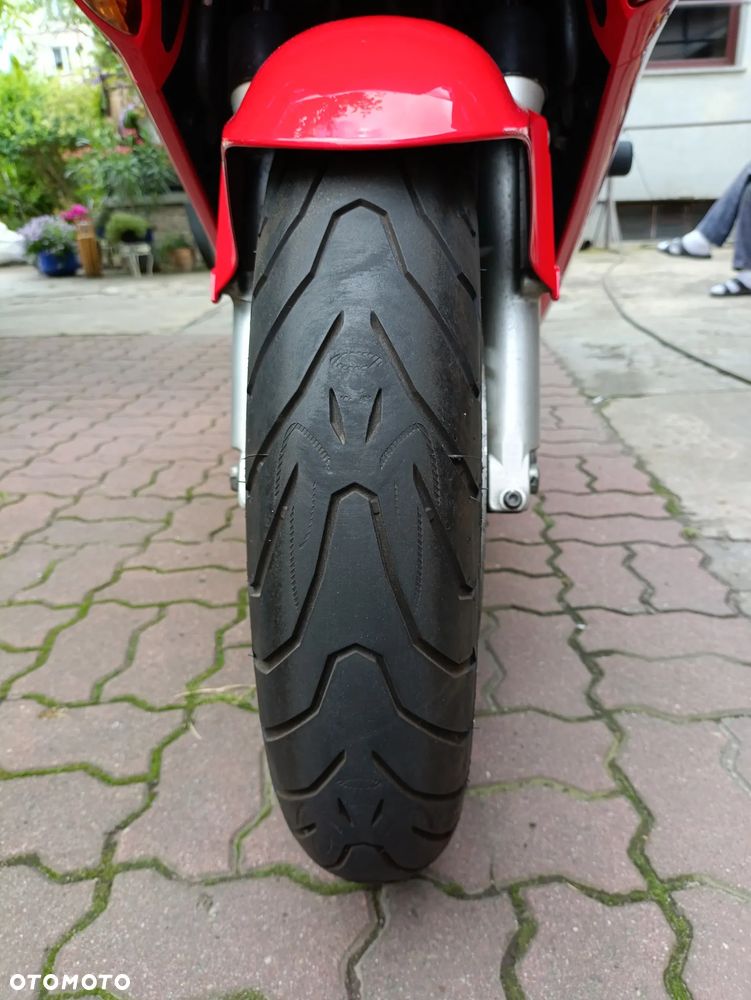 Honda VFR - 11