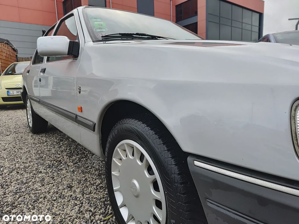 Ford Sierra 2.0 Ghia - 15