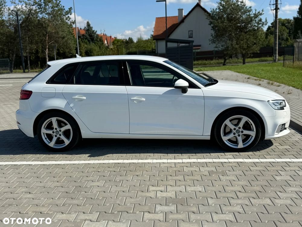 Audi A3 Sportback - 6