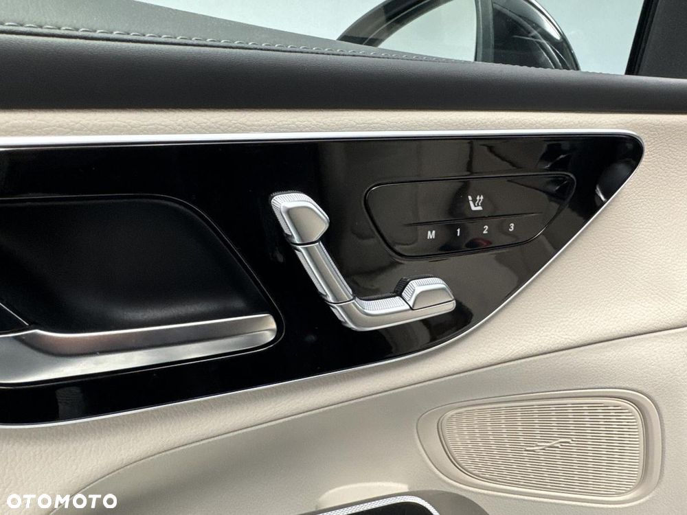 Mercedes-Benz GLC 220 d mHEV 4-Matic Avantgarde - 12