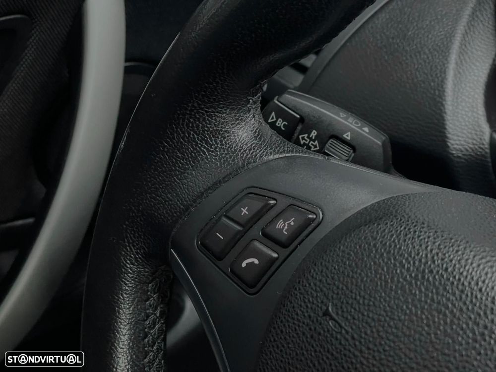 BMW 116 d Line Urban - 13