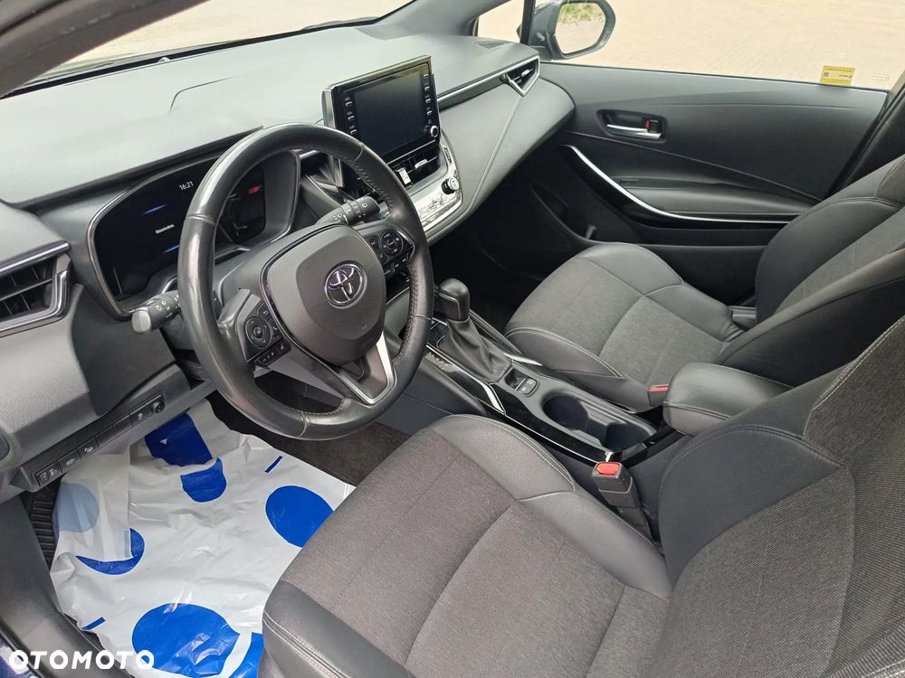 Toyota Corolla - 12