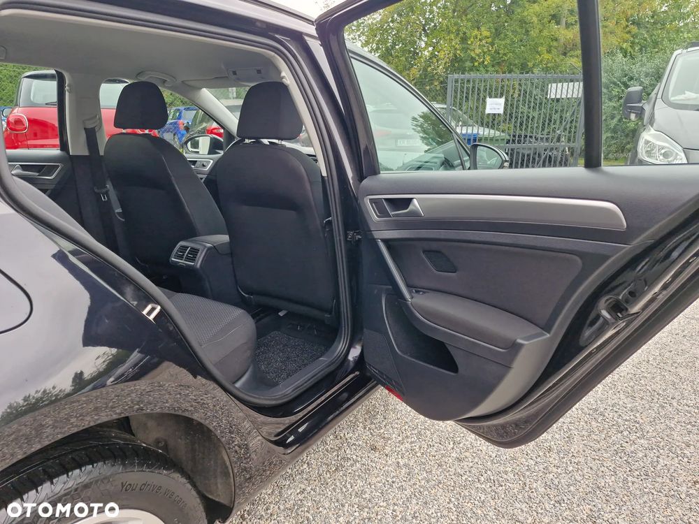 Volkswagen Golf - 20