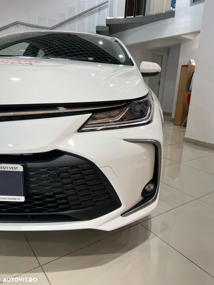 Toyota Corolla 1.8 HSD Business - 13