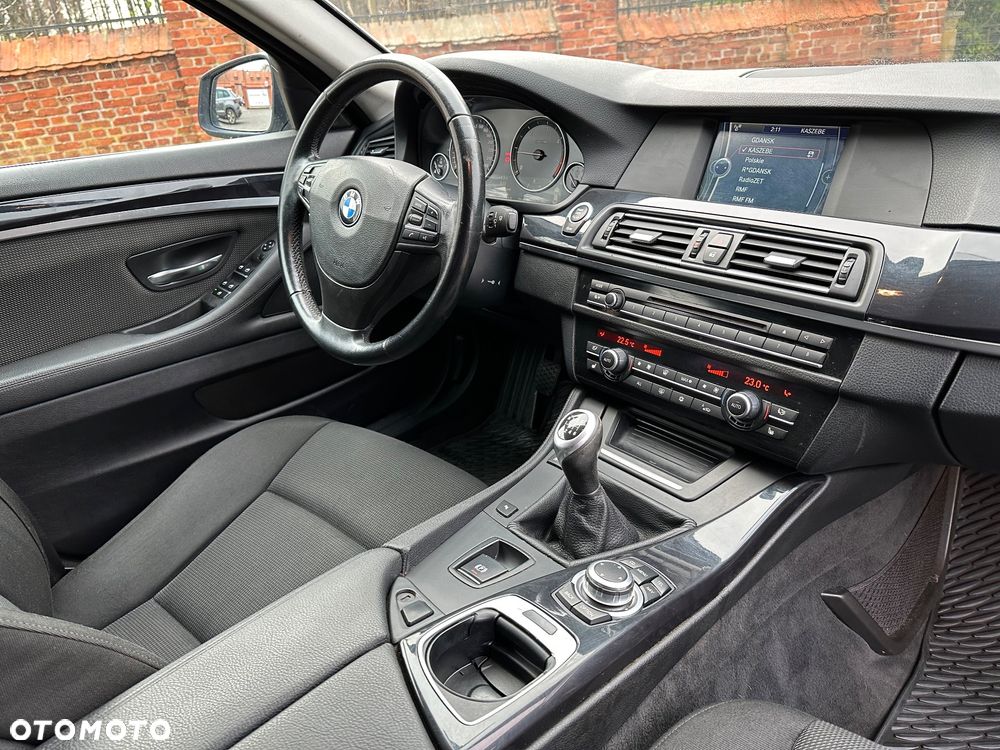 BMW Seria 5 520d Efficient Dynamics Edition - 14