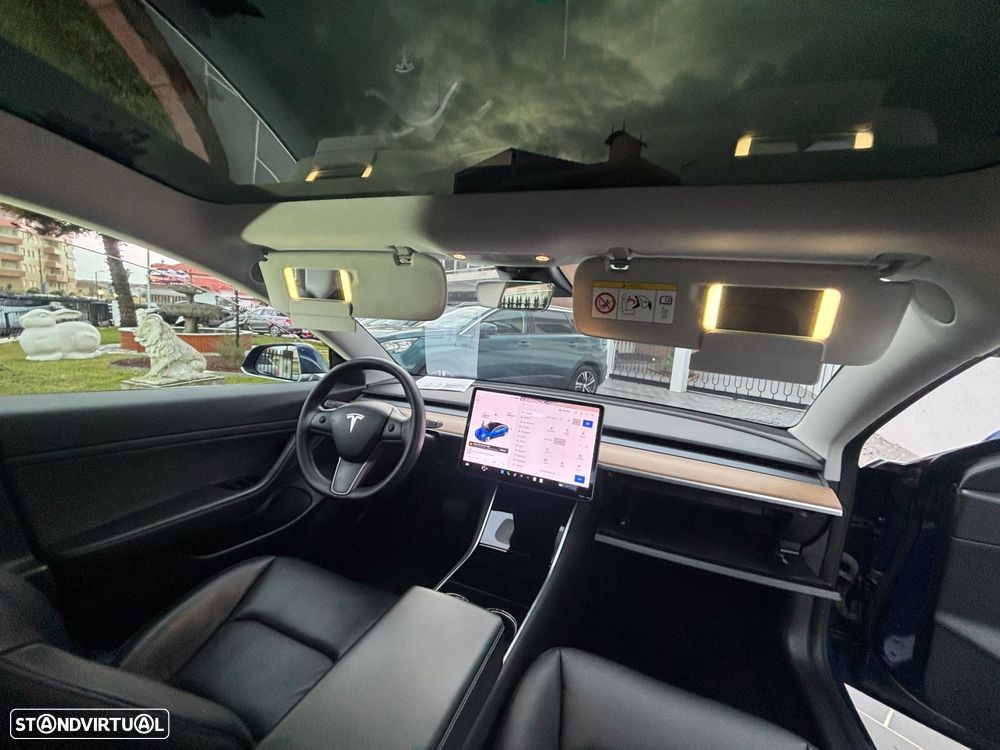 Tesla Model 3 Standard Range Plus RWD - 32