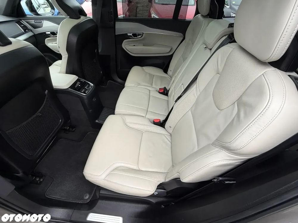 Volvo XC 90 T8 AWD Recharge Ultimate Dark - 32