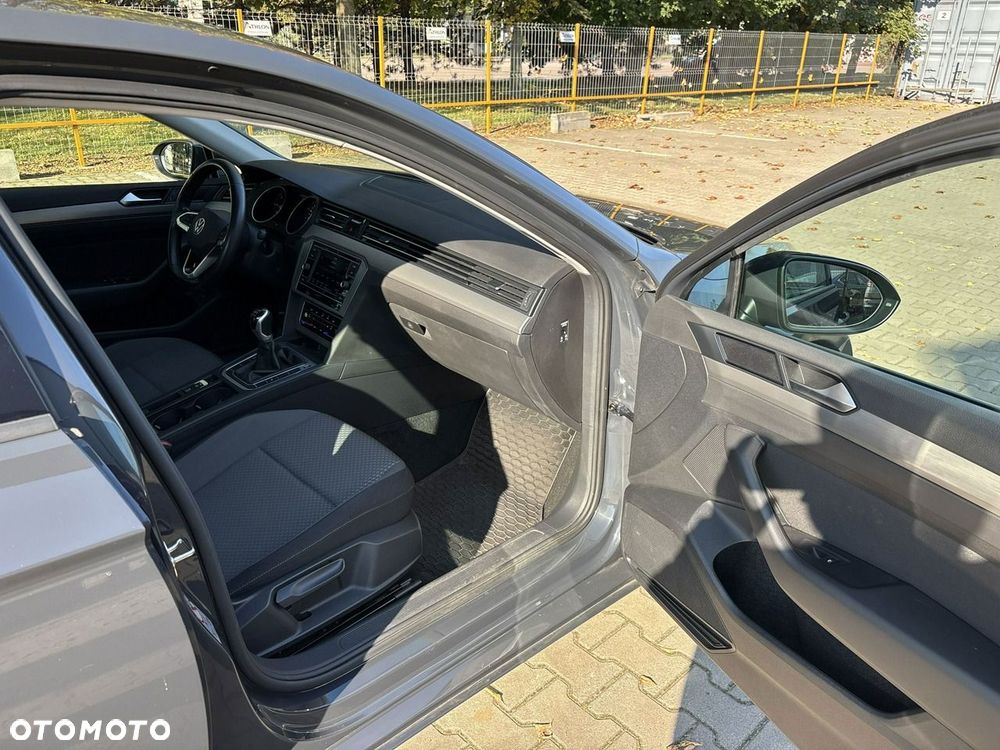 Volkswagen Passat 2.0 TDI EVO Essence - 16