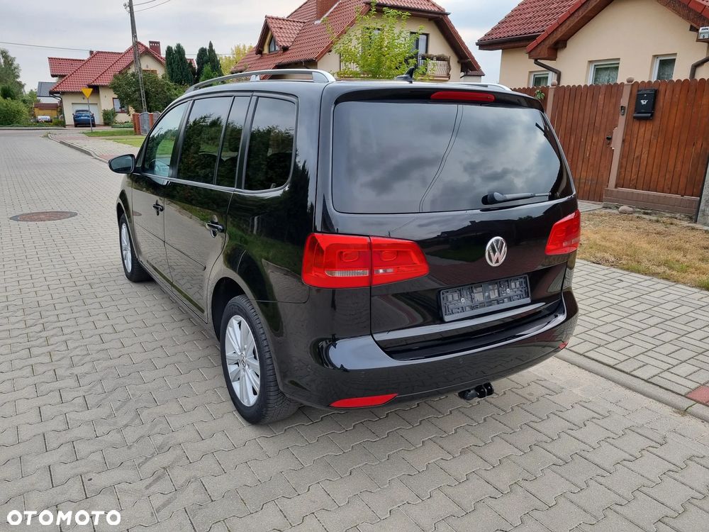 Volkswagen Touran 2.0 TDI DPF DSG STYLE - 4