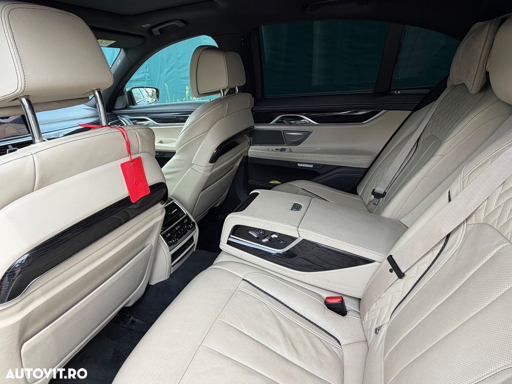 BMW Seria 7 - 29