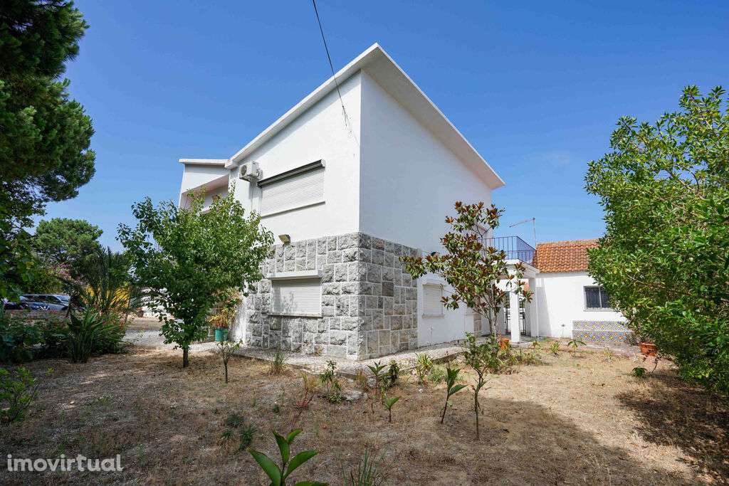 Moradia Exclusiva T5 - Vista e Localização Privilegiada - Grande imagem: 4/49