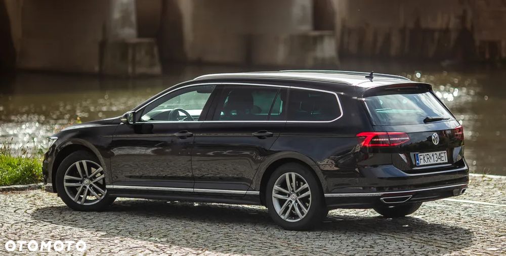 Volkswagen Passat Variant 2.0 TDI SCR DSG Highline - 15