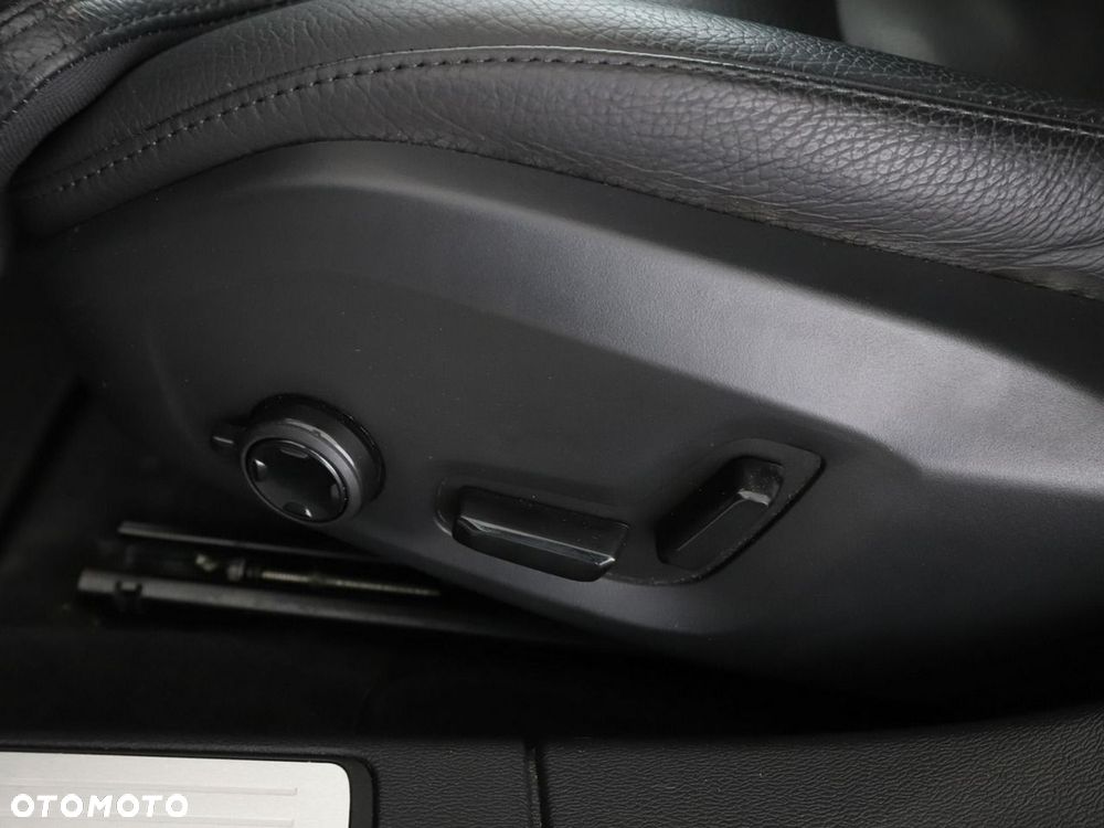 Volvo V60 B4 B Plus Bright - 37