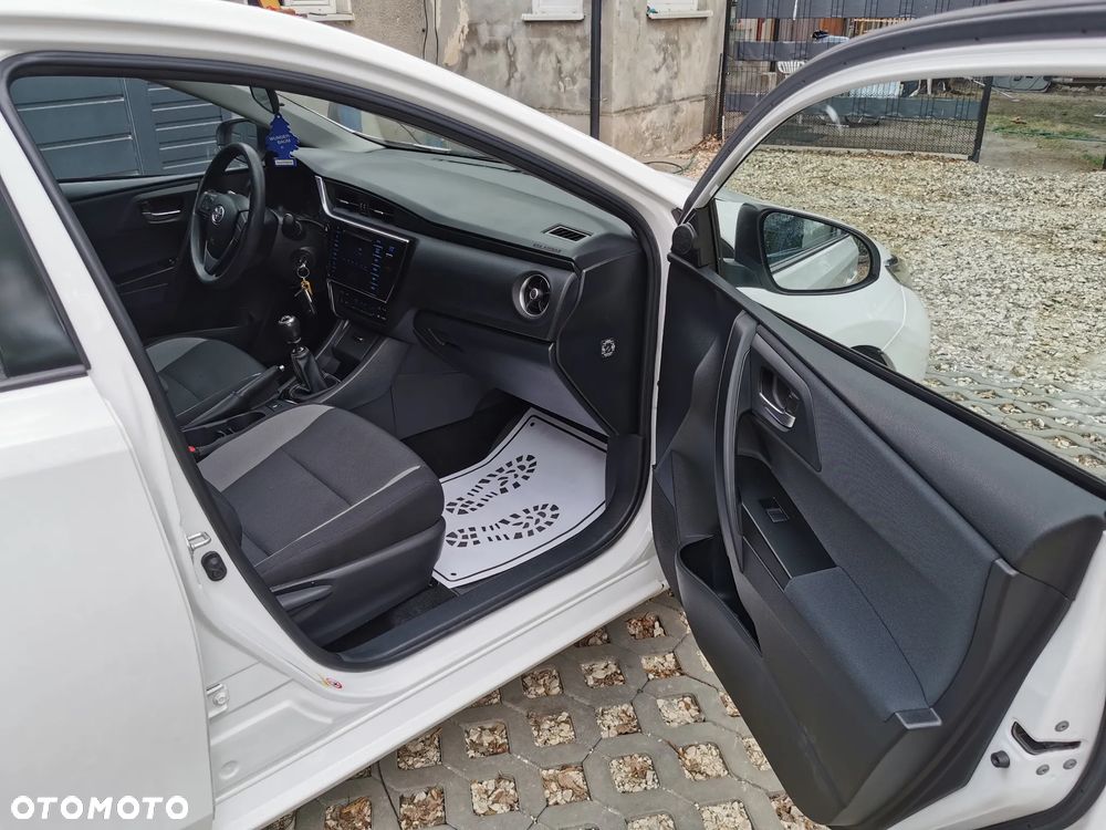 Toyota Auris 1.4 D-4D Dynamic - 16