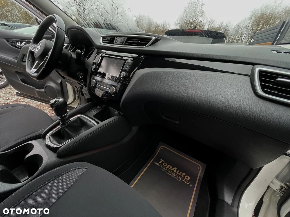 Nissan Qashqai 1.3 DIG-T N-Connecta EU6d - 16