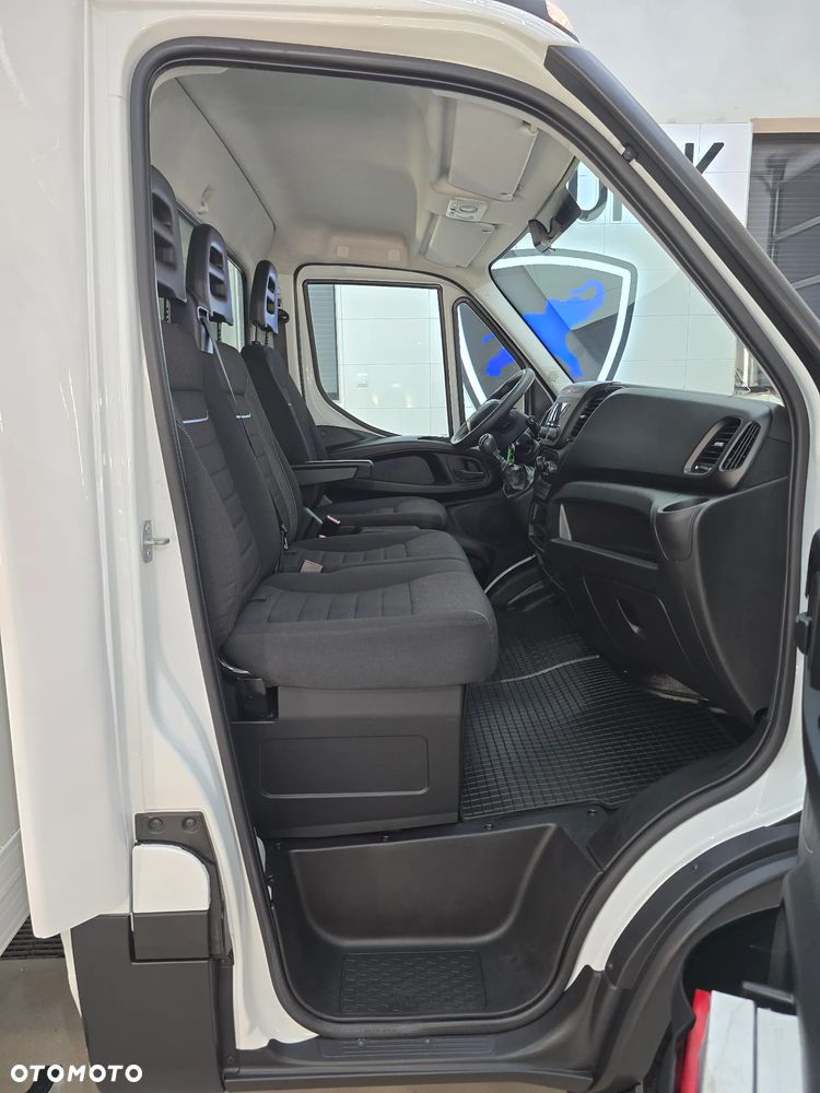 Iveco DAILY 50C18 KONTENER 8-PALET WINDA-1Tona SALON PL SERWIS ASO IVECO DO OSTATNIEGO Km TEMPOMAT FOTEL KIEROWCY PNEUMATYCZNY DOŚWIETLANIE ZAKRĘTÓW KLIMA ELEKTRYKA - 37