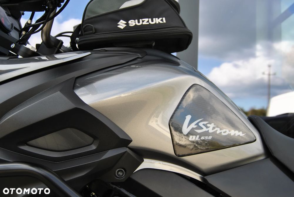 Suzuki DL - 12